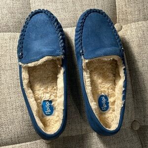 FLOOPI WOMENS INDOOR /OUTDOOR FAUX FUR MAOCCASIN SLIPPER SIZE 8
